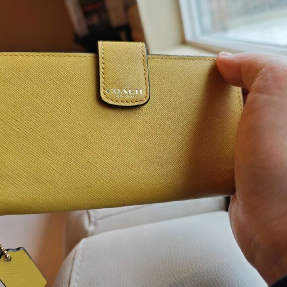 Coach Women's wallet like new